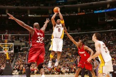 利拉德伤病康复重返赛场，波特兰开拓者篮球传奇再续